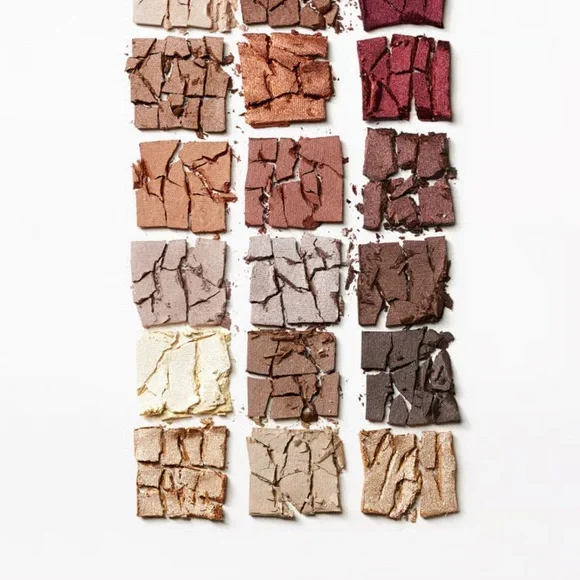 Byredo Eyeshadow Palette - Bibliophilia - Picture 4 of 5